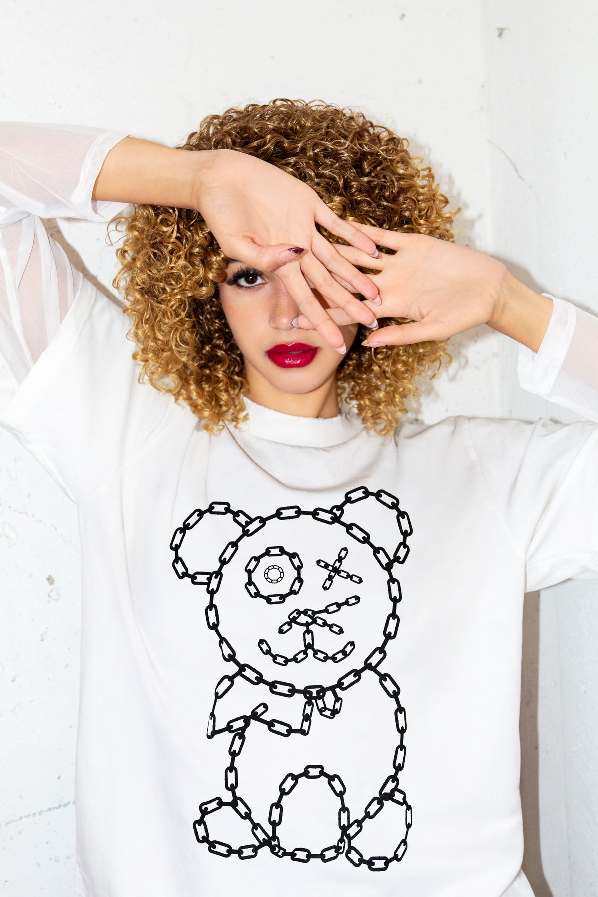 Graffiti Baby Bear Chain Link Sheer Layer T-Shirt