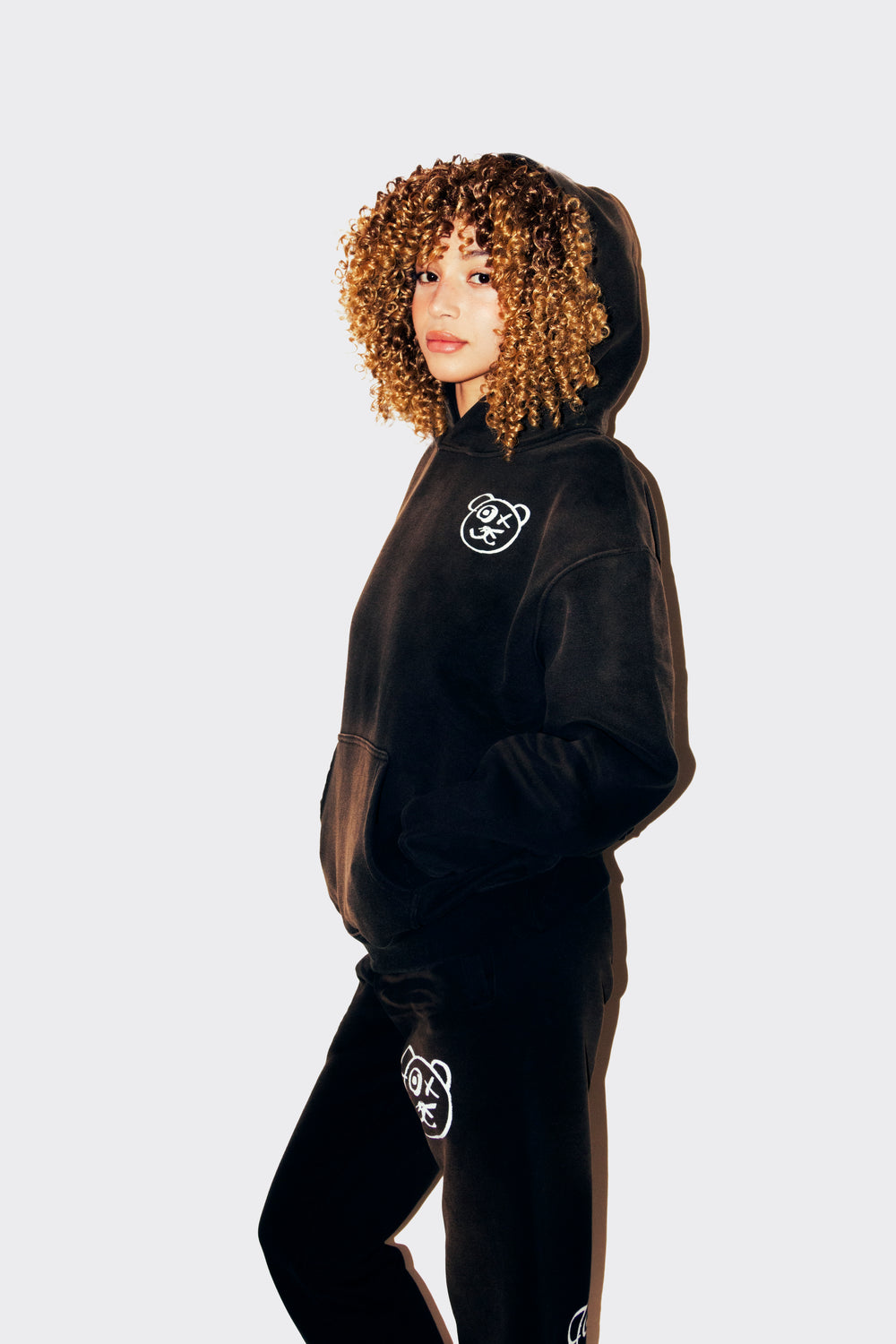 Graffiti Bear | Universal Peak Hoodie