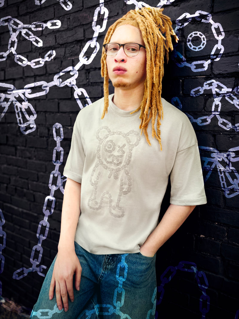 Universal Fit Graffiti Daddy Bear Organic Cotton Chain Link Embroidery Tee