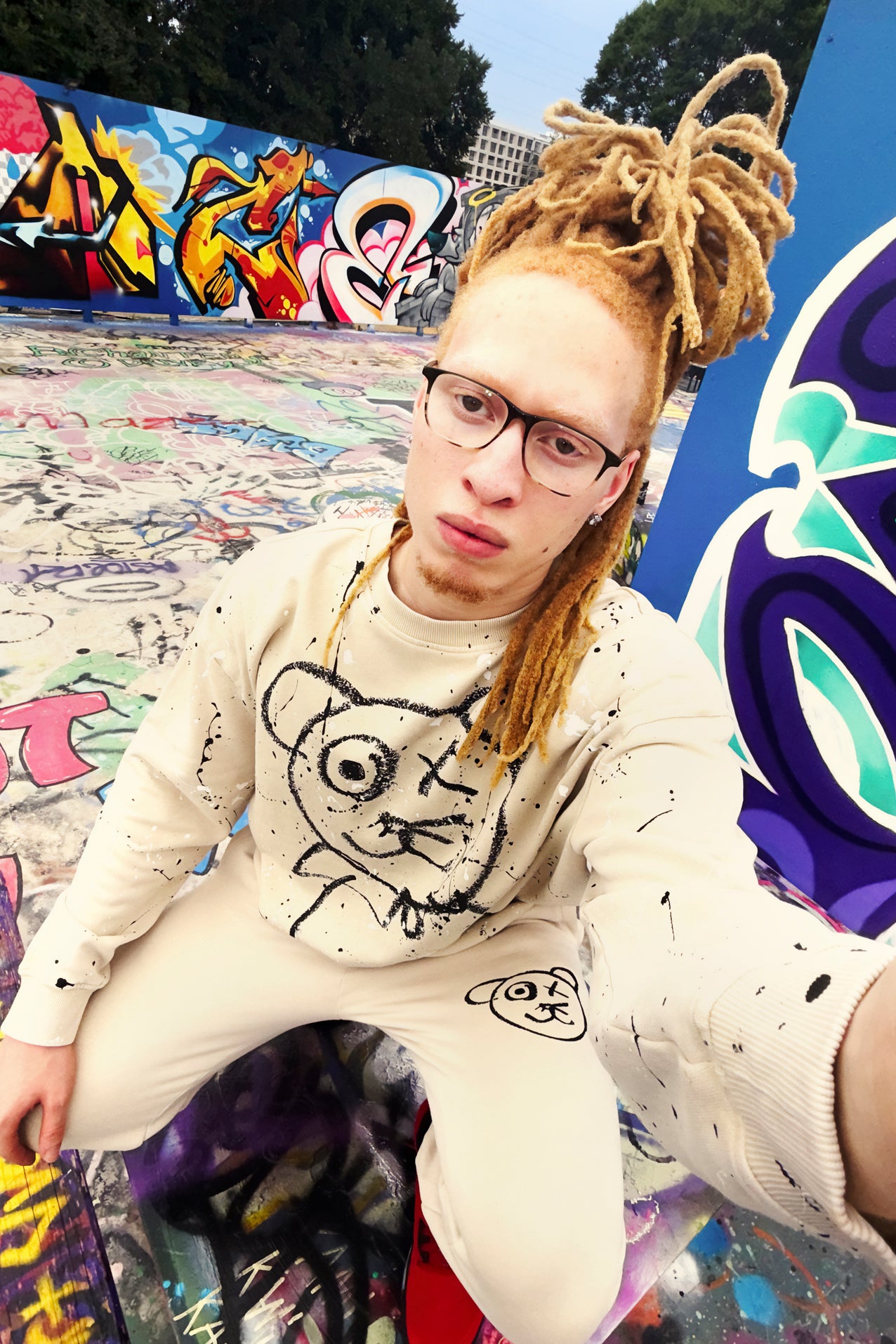 Universal Fit Graffiti Bear Vintage Washed Cotton Abstract Crewneck
