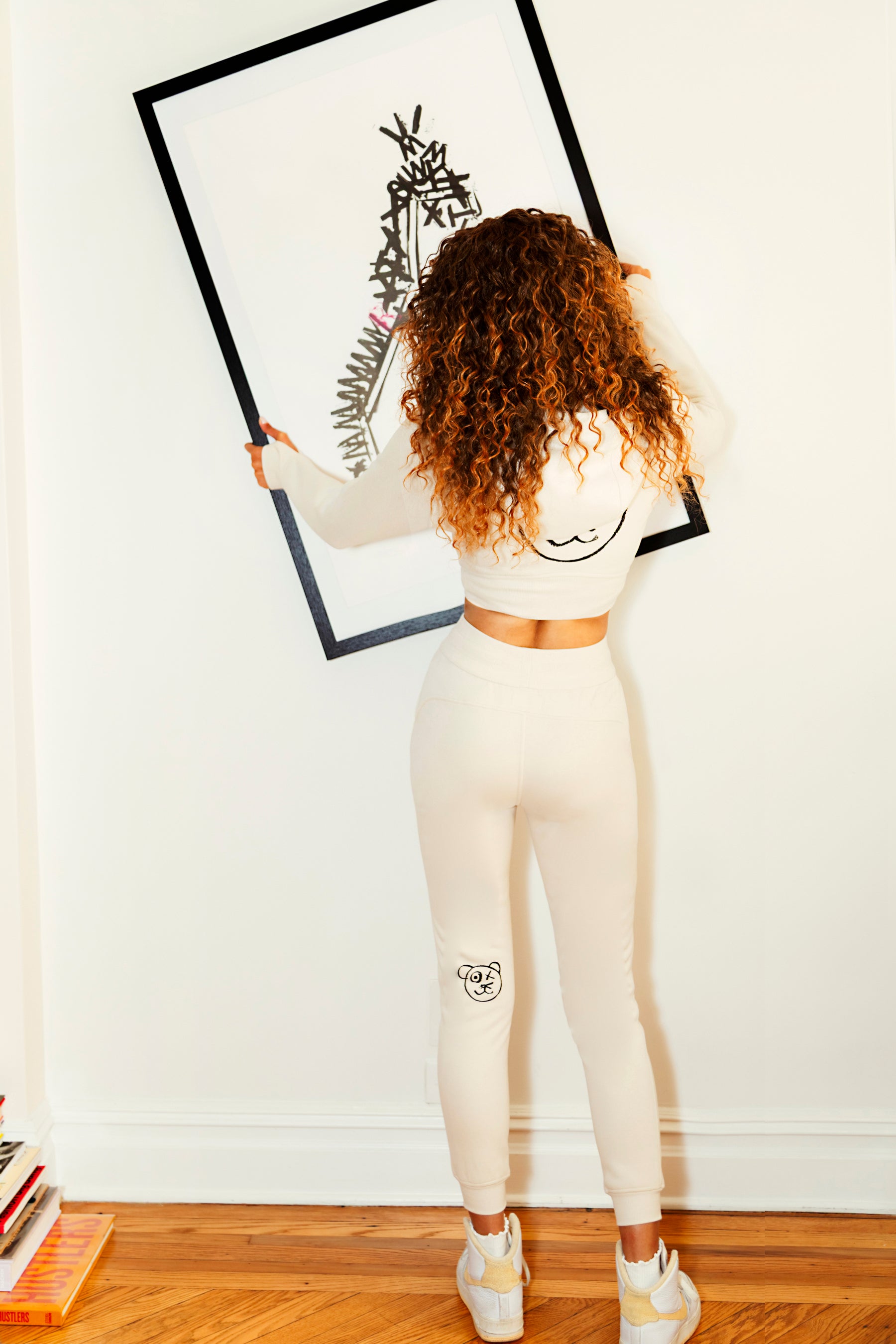 Graffiti Bear Neutral Athleisure Legging